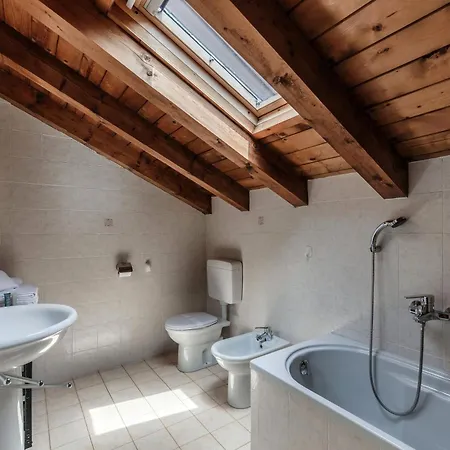 아파트 Casa Negrana By Quokka 360 - View In